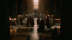 extant_GameOfThrones_2x04-GardenOfBones_0765