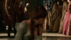 extant_GameOfThrones_2x04-GardenOfBones_0773