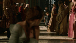 extant_GameOfThrones_2x04-GardenOfBones_0774