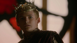 extant_GameOfThrones_2x04-GardenOfBones_0781