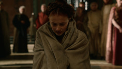 extant_GameOfThrones_2x04-GardenOfBones_0823