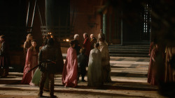 extant_GameOfThrones_2x04-GardenOfBones_0912