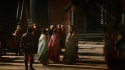 extant_GameOfThrones_2x04-GardenOfBones_0913