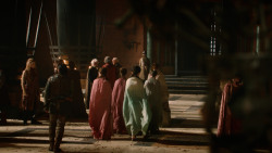 extant_GameOfThrones_2x04-GardenOfBones_0915
