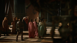 extant_GameOfThrones_2x04-GardenOfBones_0917