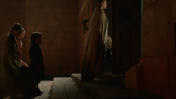 extant_GameOfThrones_2x04-GardenOfBones_0930