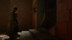 extant_GameOfThrones_2x04-GardenOfBones_0931