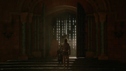 extant_GameOfThrones_2x04-GardenOfBones_0944