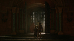 extant_GameOfThrones_2x04-GardenOfBones_0946