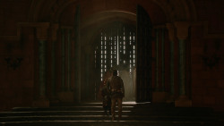 extant_GameOfThrones_2x04-GardenOfBones_0950