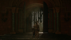 extant_GameOfThrones_2x04-GardenOfBones_0952