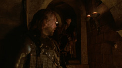 extant_GameOfThrones_2x04-GardenOfBones_1001