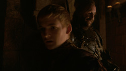extant_GameOfThrones_2x04-GardenOfBones_1012