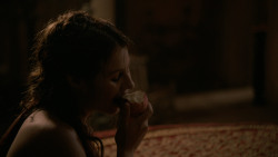 extant_GameOfThrones_2x04-GardenOfBones_1033