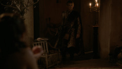 extant_GameOfThrones_2x04-GardenOfBones_1038