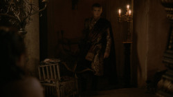 extant_GameOfThrones_2x04-GardenOfBones_1039