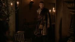extant_GameOfThrones_2x04-GardenOfBones_1043