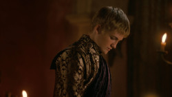 extant_GameOfThrones_2x04-GardenOfBones_1083