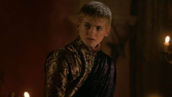 extant_GameOfThrones_2x04-GardenOfBones_1084