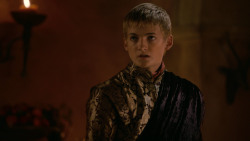 extant_GameOfThrones_2x04-GardenOfBones_1086