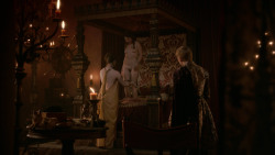 extant_GameOfThrones_2x04-GardenOfBones_1092