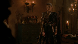 extant_GameOfThrones_2x04-GardenOfBones_1106
