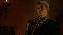 extant_GameOfThrones_2x04-GardenOfBones_1115