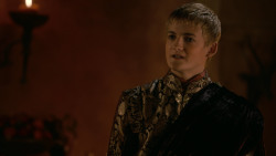 extant_GameOfThrones_2x04-GardenOfBones_1116