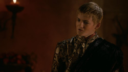 extant_GameOfThrones_2x04-GardenOfBones_1144