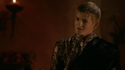 extant_GameOfThrones_2x04-GardenOfBones_1145