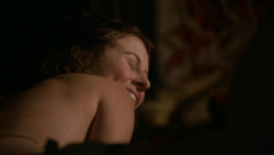 extant_GameOfThrones_2x04-GardenOfBones_1147