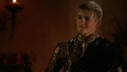 extant_GameOfThrones_2x04-GardenOfBones_1159