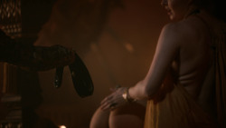 extant_GameOfThrones_2x04-GardenOfBones_1172