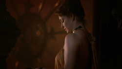 extant_GameOfThrones_2x04-GardenOfBones_1181