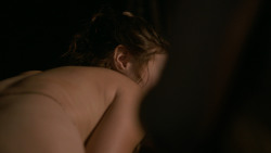 extant_GameOfThrones_2x04-GardenOfBones_1195