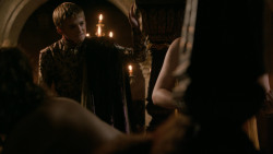 extant_GameOfThrones_2x04-GardenOfBones_1201
