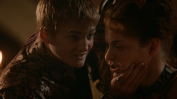 extant_GameOfThrones_2x04-GardenOfBones_1225