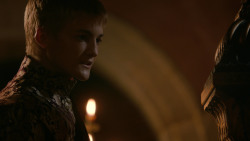 extant_GameOfThrones_2x04-GardenOfBones_1237