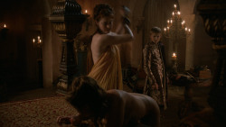 extant_GameOfThrones_2x04-GardenOfBones_1247