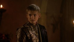 extant_GameOfThrones_2x04-GardenOfBones_1252