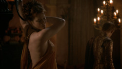 extant_GameOfThrones_2x04-GardenOfBones_1260