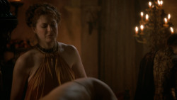 extant_GameOfThrones_2x04-GardenOfBones_1261