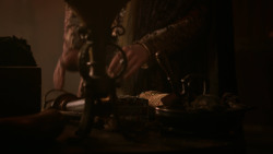 extant_GameOfThrones_2x04-GardenOfBones_1267