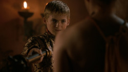 extant_GameOfThrones_2x04-GardenOfBones_1295