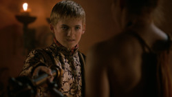 extant_GameOfThrones_2x04-GardenOfBones_1296