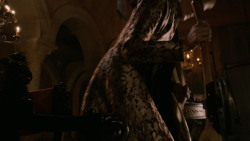 extant_GameOfThrones_2x04-GardenOfBones_1305