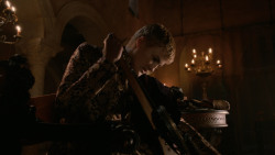 extant_GameOfThrones_2x04-GardenOfBones_1313