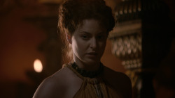 extant_GameOfThrones_2x04-GardenOfBones_1316