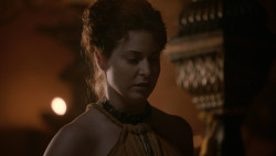 extant_GameOfThrones_2x04-GardenOfBones_1319