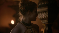 extant_GameOfThrones_2x04-GardenOfBones_1321